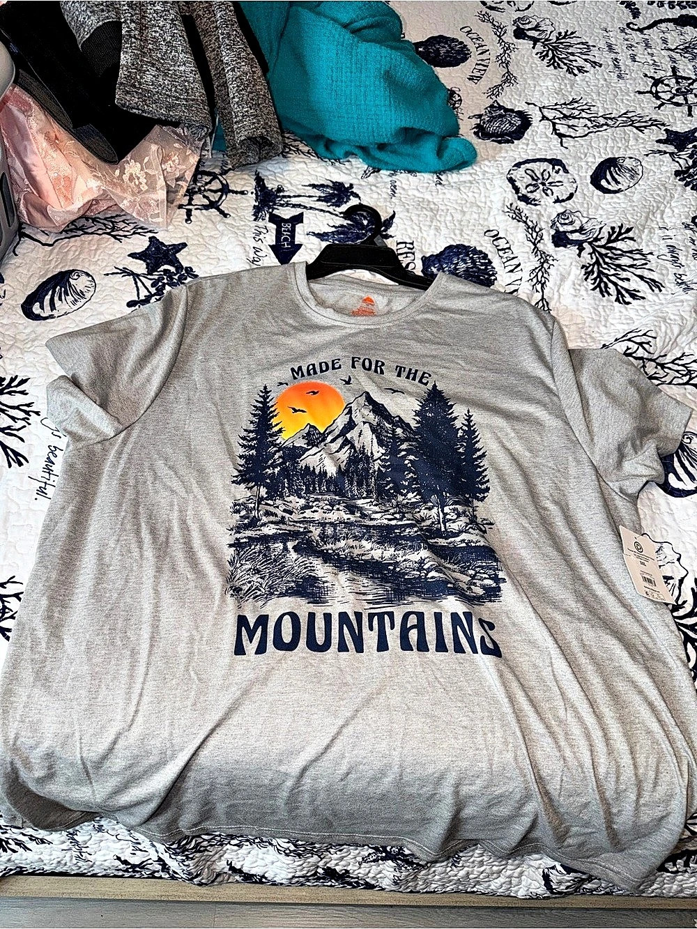 Mountain Graphic Tee NWT in Gray